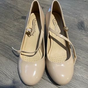 Classified, Round Toe Mary Jane pumps